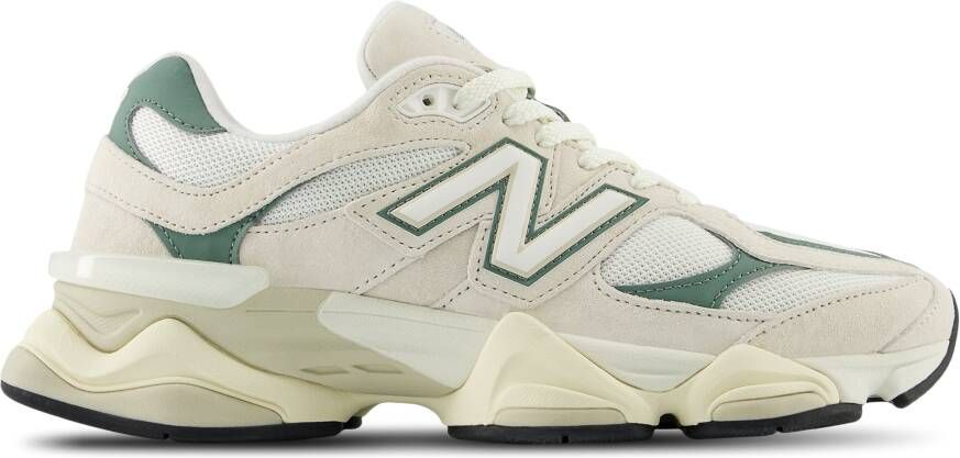 New Balance 9060 Dames Schoenen Bruin Maat: 39.5 Suède Foot Locker