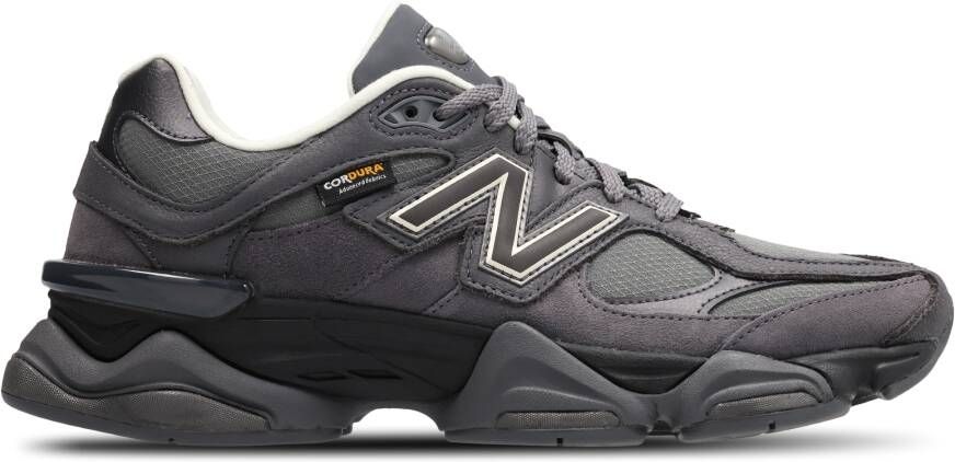 New Balance 9060 Sneakers Heren Grijs Suède