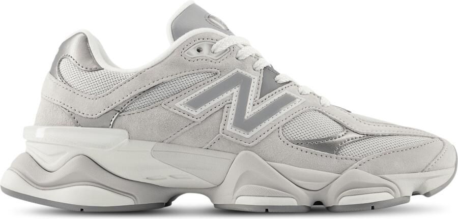 New Balance 9060 Sneakers Dames Grijs Leer