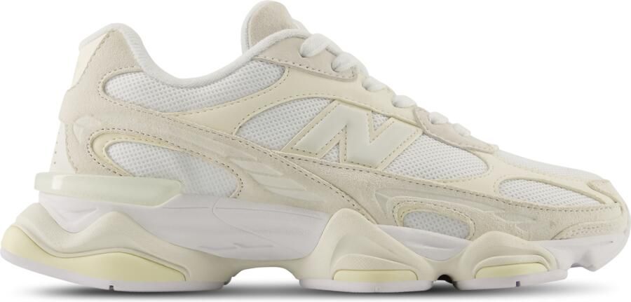 New Balance 9060R Sneakers Dames Beige Leer