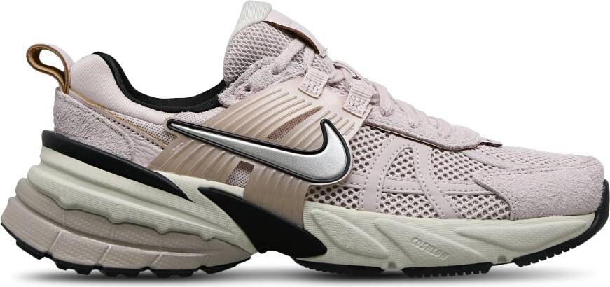 Nike V2k Run Dames Schoenen Paars Maat: 36.5 Mesh Synthetisch Foot Locker