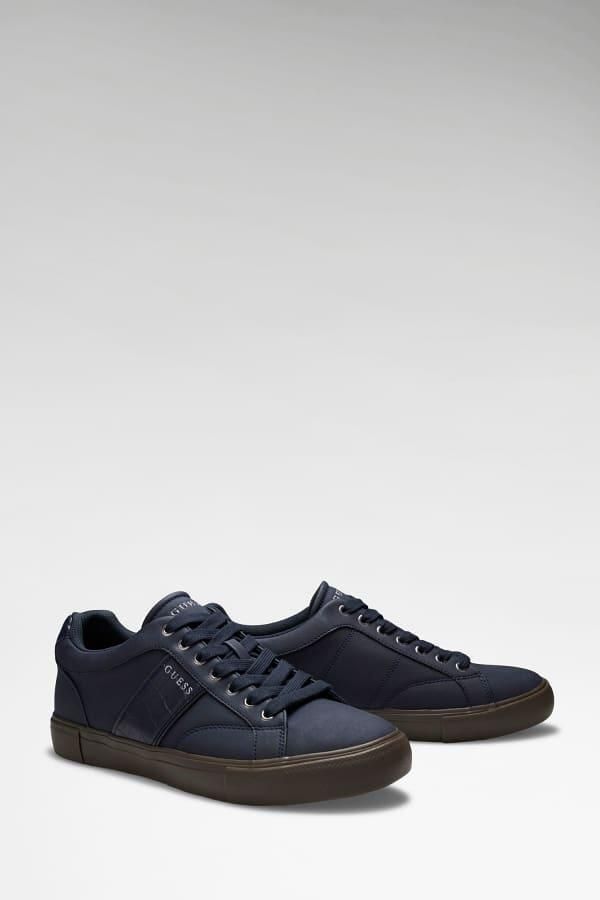 Guess Cribe Sneakers Van Imitatieleer