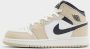 Jordan Air 1 Mid (GS) Air Retro in beige formaten: 36.5 - Thumbnail 1