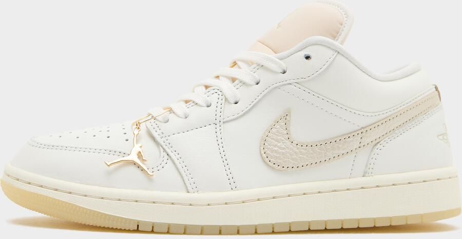 Jordan WMNS Air 1 Low SE Women beige Schoenen