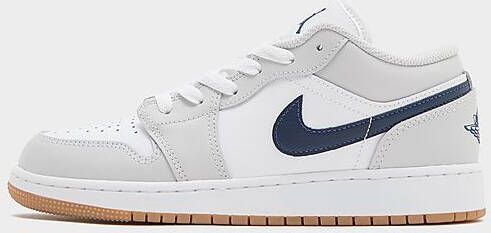 Jordan Air 1 Low (GS) Air Retro in wit formaten: 38.5