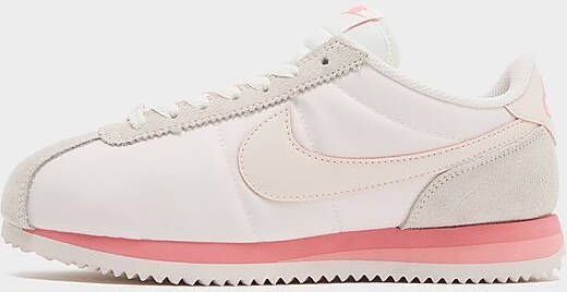 Nike Damesschoenen Cortez Textile Light Soft Pink Light Soft Pink Coral Chalk Light Soft Pink- Dames Light Soft Pink Light Soft Pink Coral Chalk Light Soft Pink