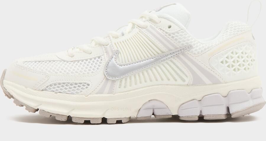 Nike Kinderschoenen met accenten met reflecterend design Vomero 5 Wit