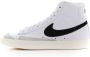 Nike Blazer Mid '77 (gs) Basketball Schoenen white black total orange maat: 40 beschikbare maaten:36.5 37.5 38.5 40 - Thumbnail 5