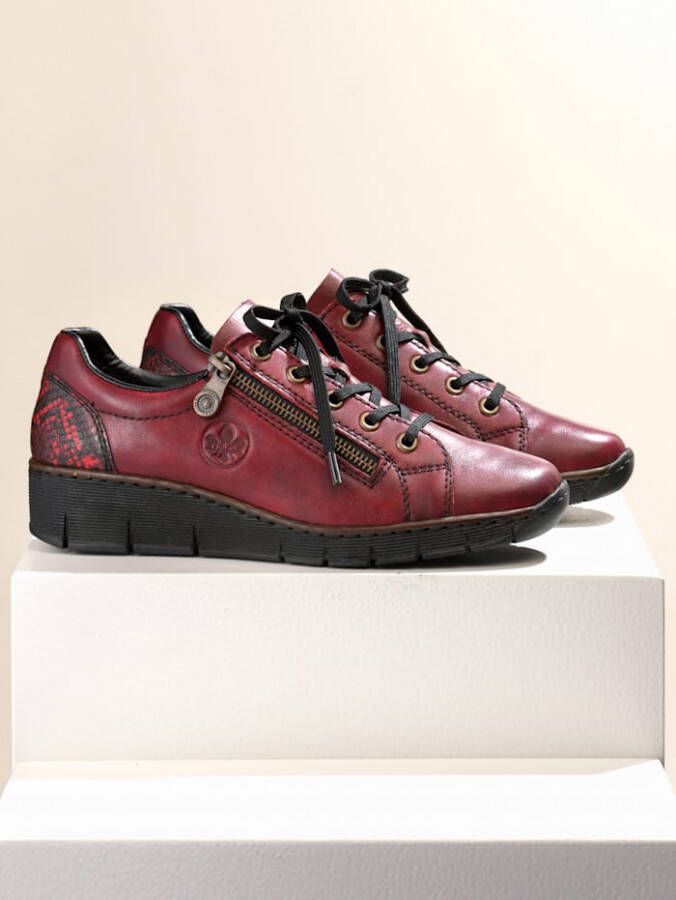 Rieker Veterschoen met mooie details Rood