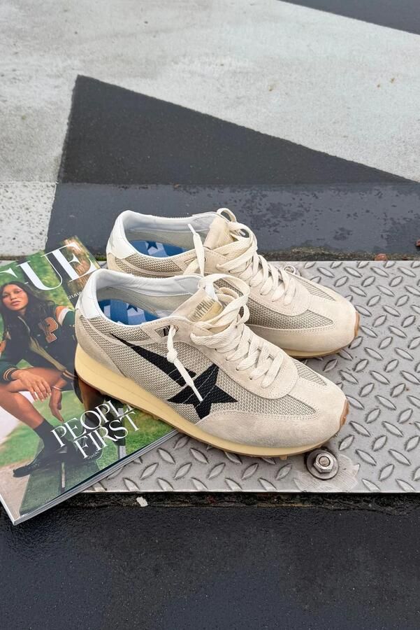 Golden Goose sneakers Running Marathon GWF00683.F007840.15259 beige black