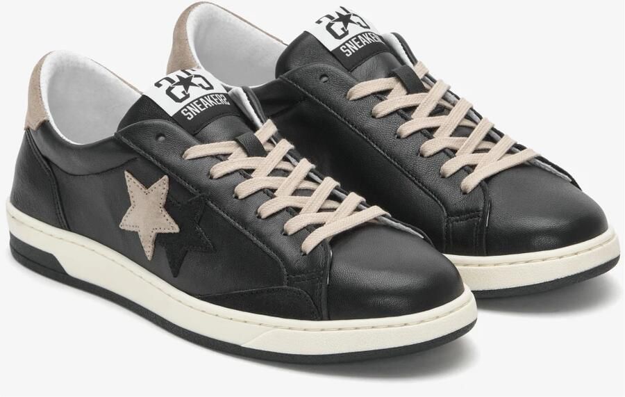 2Star Zwarte leren sneakers met beige suède details