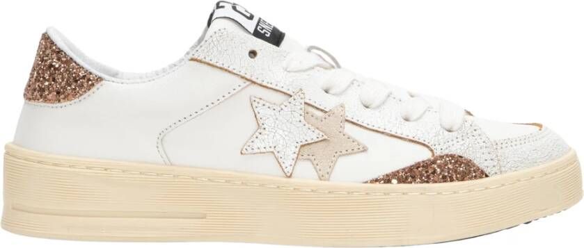 2Star Witte leren sneaker met beige en gouden details