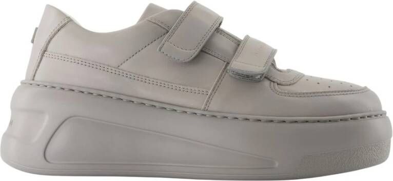 Acne Studios Grijze Leren Sneakers Ronde Neus