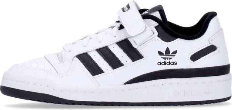 Adidas Lage Sneakers met Vetersluiting en 3 Strepen