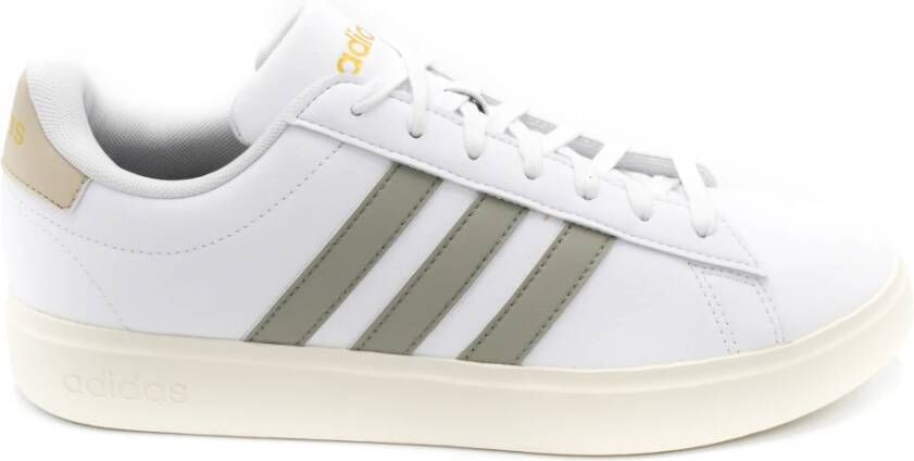 Adidas Witte Sneakers Stijlvol en Comfortabel Wit Heren