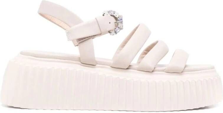 AGL Beige Glanzende Platte Sandalen Beige Dames