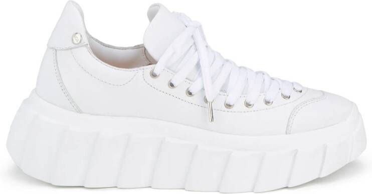 AGL Witte Casual Closed Wedges Sneakers White Dames
