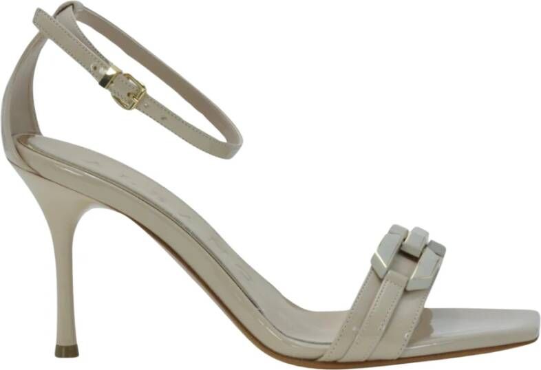 Albano Beige Patent Sandalen met Verstelbare Band