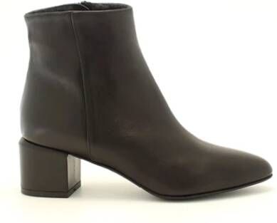 Albano Leren enkellaars met puntige neus en 5 cm hak
