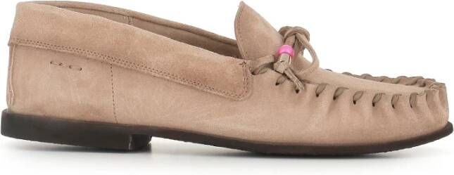 Alexander Hotto Beige Suède Loafer met Decoratieve Strik