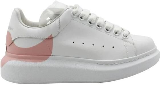 Alexander McQueen Calfskin Chunky Sneakers met Opvallend Design