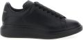 Alexander McQueen Larry Oversized Sneaker - Zwart