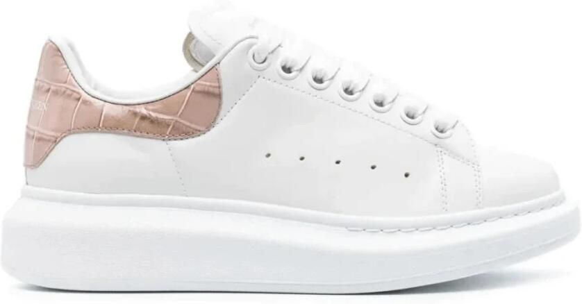 Alexander McQueen Oversized Krokodil-Geëtste Sneakers Wit Roze