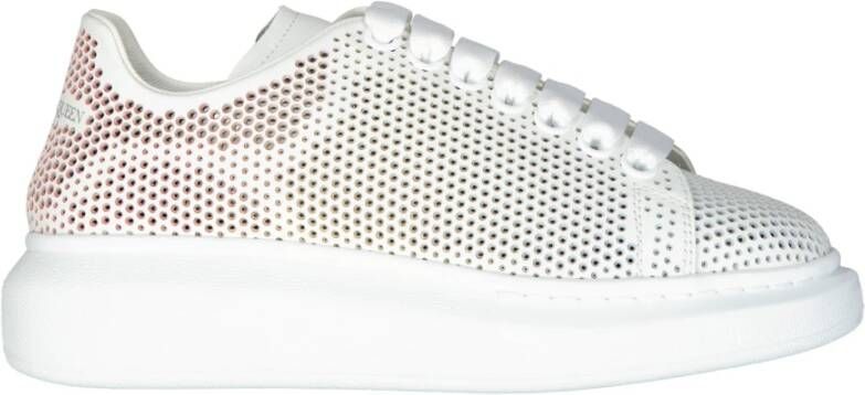 Alexander mcqueen Gestippelde Cut-Out Sneakers Vrouwen Italië White Dames