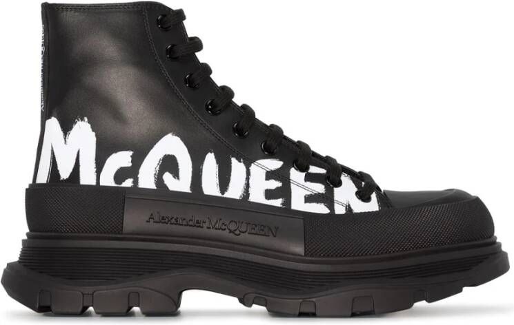 Alexander mcqueen Zwarte Veterschoenen met Oversized Rubberen Zool Zwart Heren