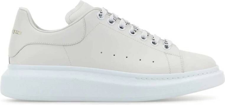 Alexander McQueen Krijtleren sneakers met hiel