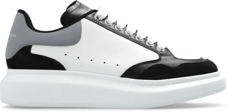 Alexander mcqueen Zwarte Sneakers met Retro-Stijl Gemengd Materiaal Bovenwerk Black Dames