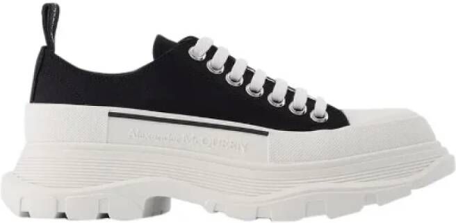 Alexander mcqueen Alexander McQu Contrast Sole Tread Shoes Maat: 44 kleur: Blac Wit Heren