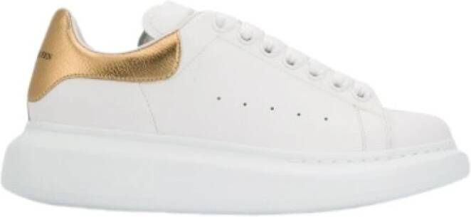 Alexander mcqueen Luxe Gouden Vetersneakers White Dames