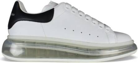 Alexander mcqueen Witte leren sneakers met zwarte hak Moderne stijl Wit