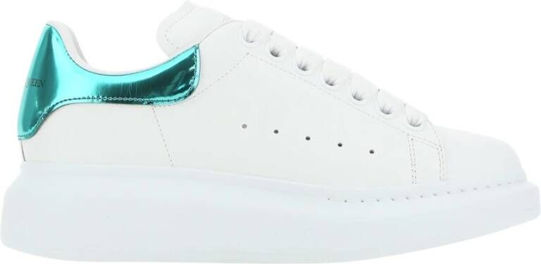 Alexander mcqueen Oversized Low-Top Sneakers voor vrouwen White Dames