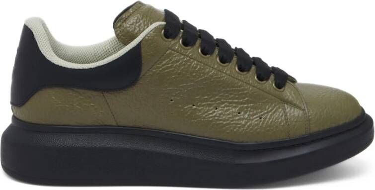 Alexander McQueen Oversized Sneaker in Khaki Zwart