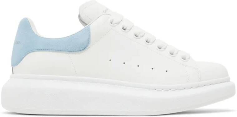 Alexander McQueen Oversized Sneaker Wit Poederblauw