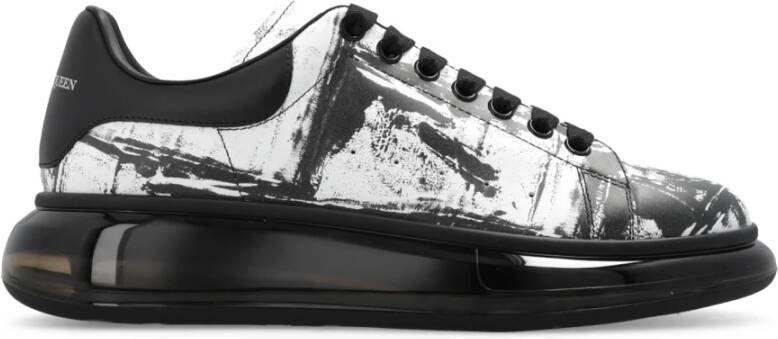 Alexander mcqueen Oversized Sneakers met Geperforeerd Detail Black Heren