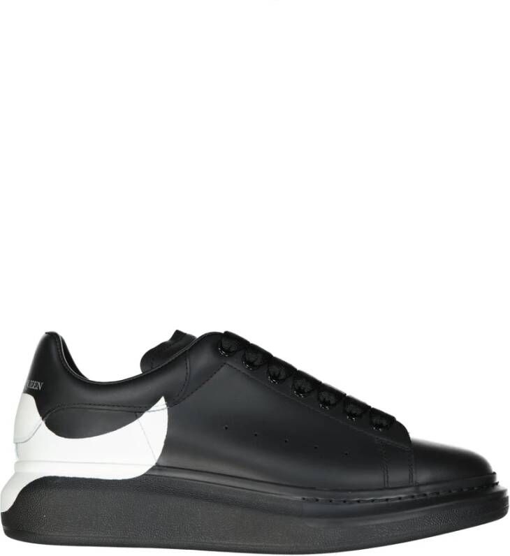 Alexander mcqueen Oversized Sneakers met Geperforeerd Detail Black Heren