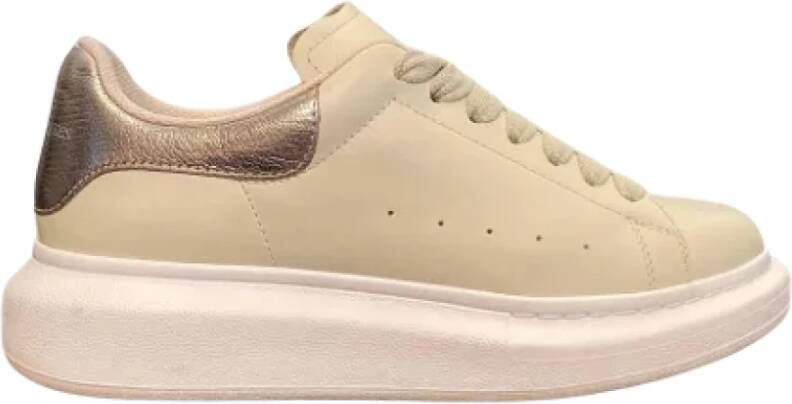 Alexander McQueen Pre-owned Canvas sneakers Beige Dames