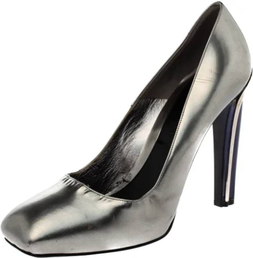 Alexander McQueen Pre-owned Leather heels Gray Dames