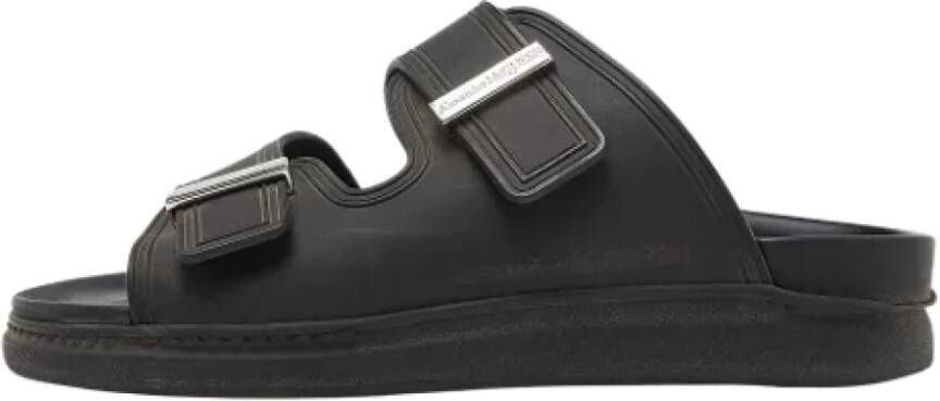Alexander McQueen Pre-owned Rubber sandals Black Dames