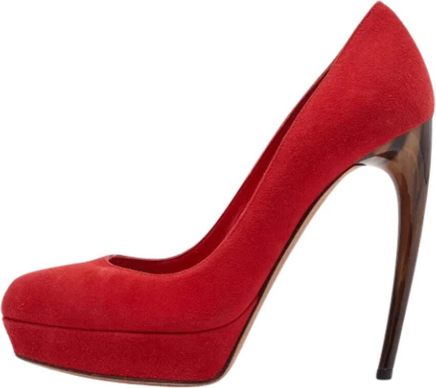Alexander McQueen Pre-owned Suede heels Red Dames