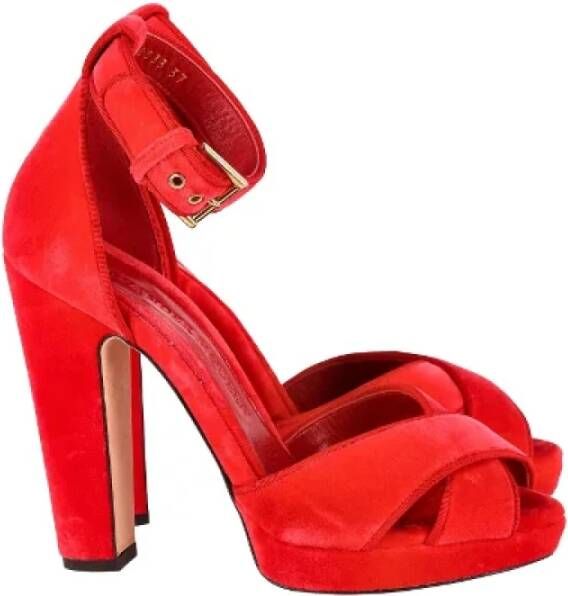 Alexander McQueen Pre-owned Suede sandals Red Dames
