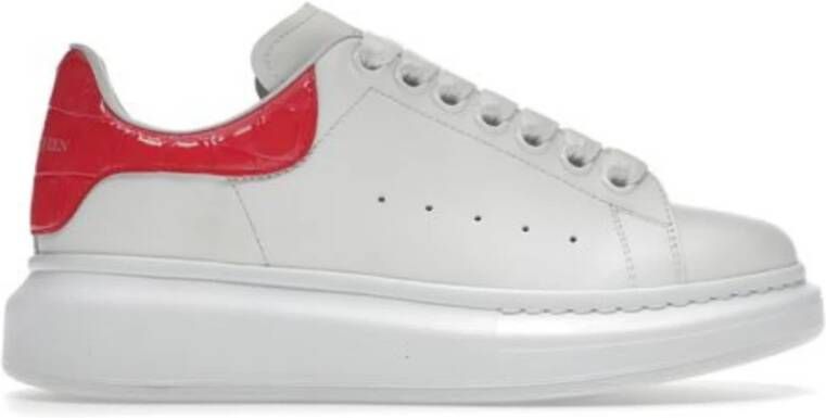 Alexander McQueen Roze Croco Geëmbosseerde Oversized Sneakers