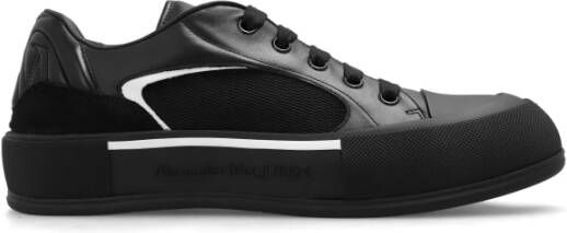Alexander mcqueen Zwarte Sneakers met Oversized Rubberen Zool Black Heren