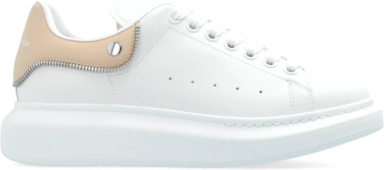 Alexander McQueen Leren sneakers met geperforeerd detail