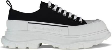 Alexander mcqueen Zwarte en witte katoenen sneakers Zwarte Canvas Lage Sneakers Zwarte Veterschoenen met Oversized Rubberen Zool Black Dames