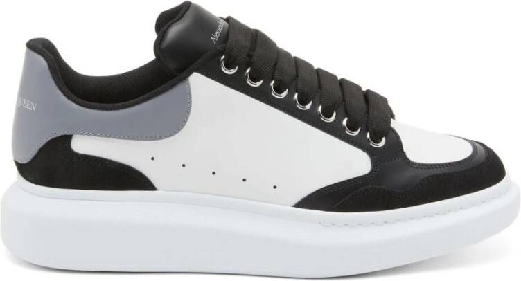 Alexander mcqueen Zwarte Leren Sneakers met Contrasterende Hiel Black Heren