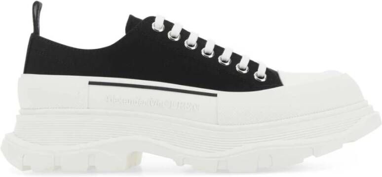 Alexander mcqueen Alexander McQu Contrast Sole Tread Shoes Maat: 44 kleur: Blac Wit Heren